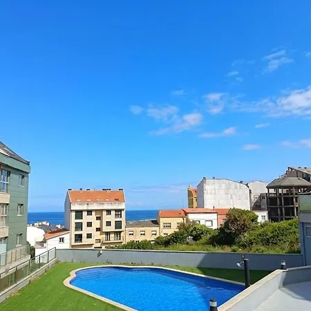 Gaviotas,playa,piscinayparking * Malpica de Bergantiños