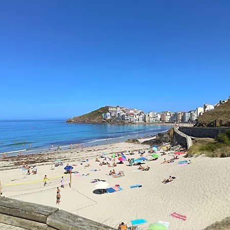 Gaviotas,playa,piscinayparking * Malpica